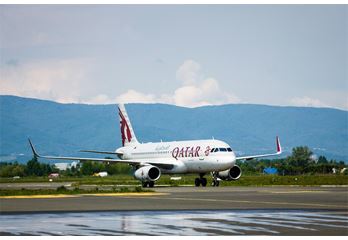 Qatar Airways zrakoplov u ZAG.jpg